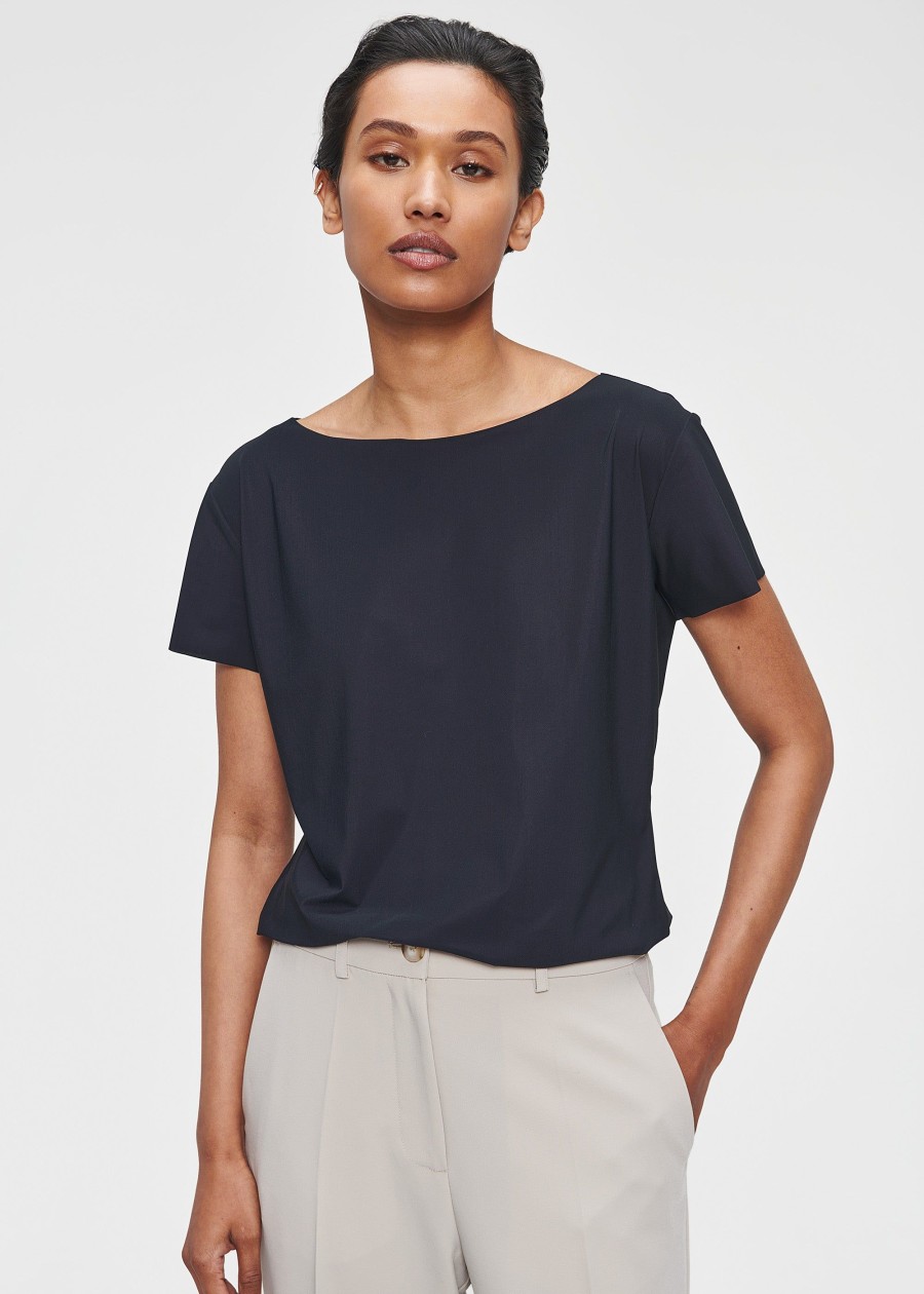 Hot Short Sleeve Tee Basics For Every Wardrobe